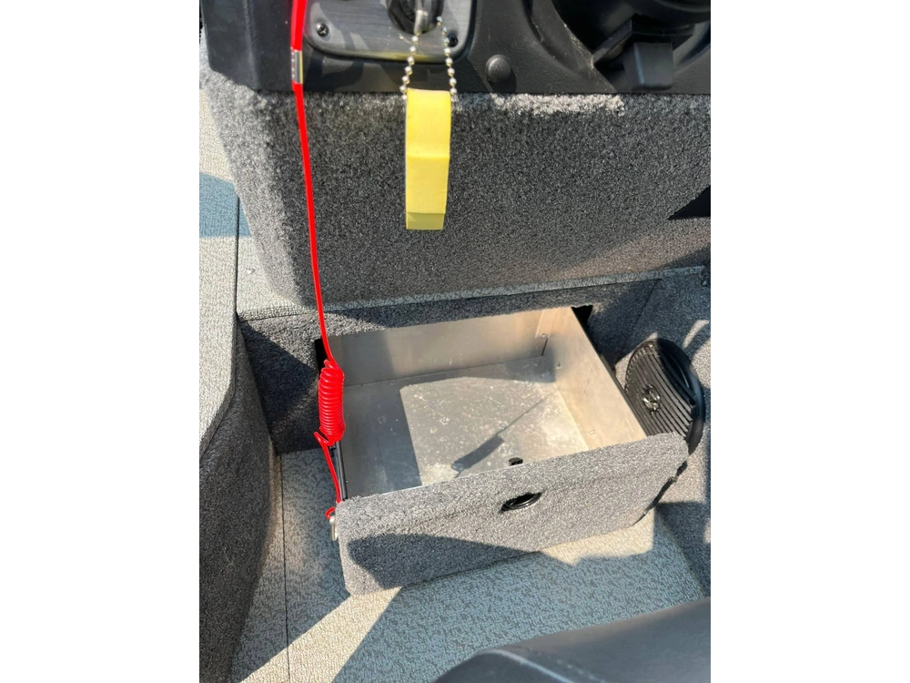 2018 Lund Boat Co 1775 Impact alt