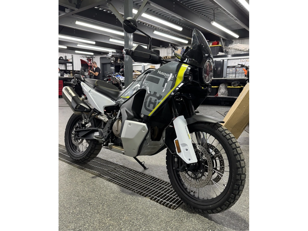 Husqvarna Norden 901 2025 alt