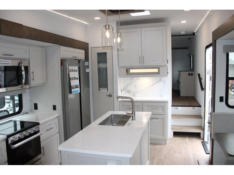 Alliance Avenue 32rls 2027 alt