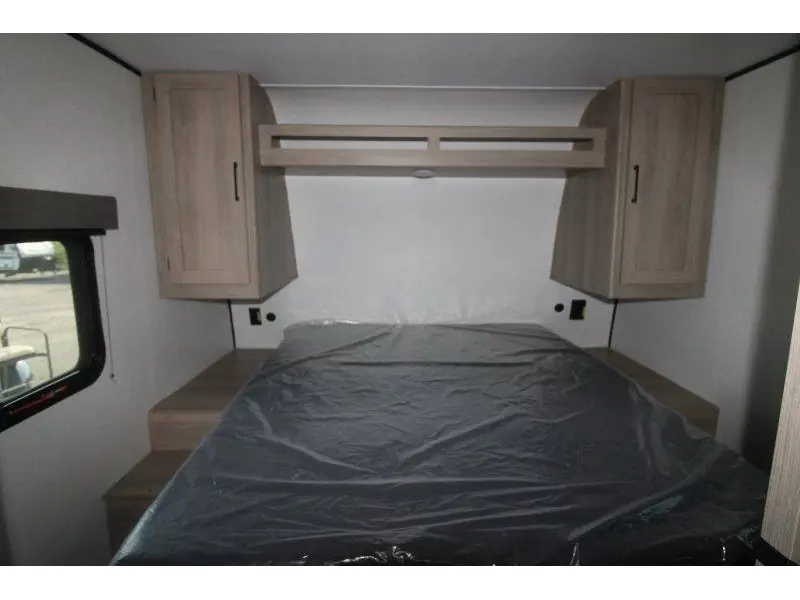 Keystone RV Coleman 2027