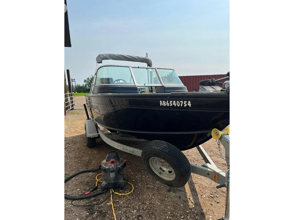 2018 Lund Boat Co 1775 Impact alt