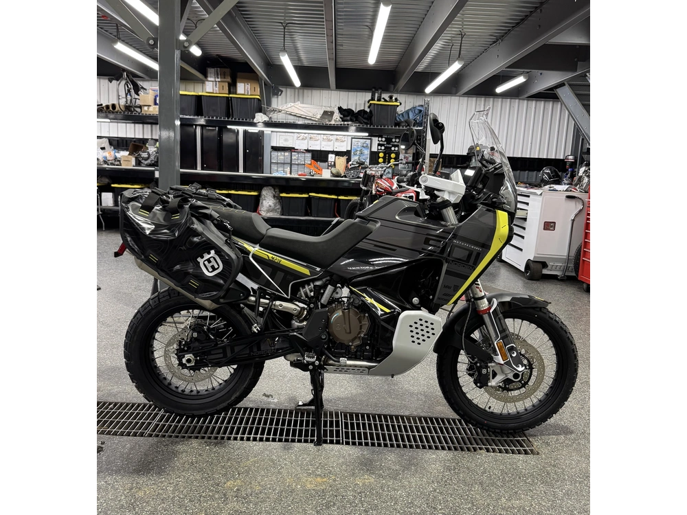 Husqvarna Norden 901 Expeditio 2025 alt