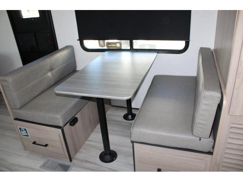 Keystone Rv Coleman 2115rk 2026 alt
