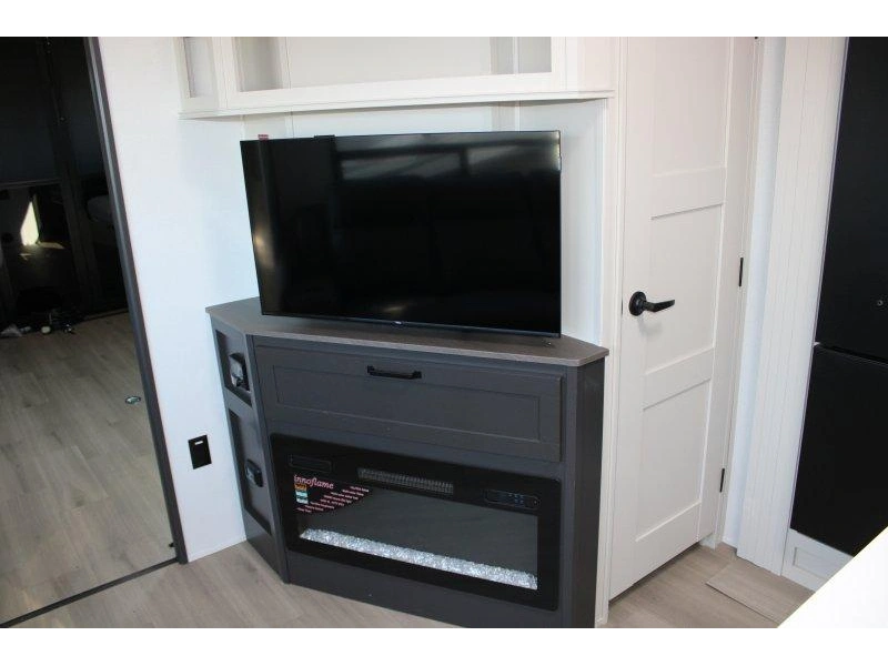 Grand Design Momentum 350g 2026 alt