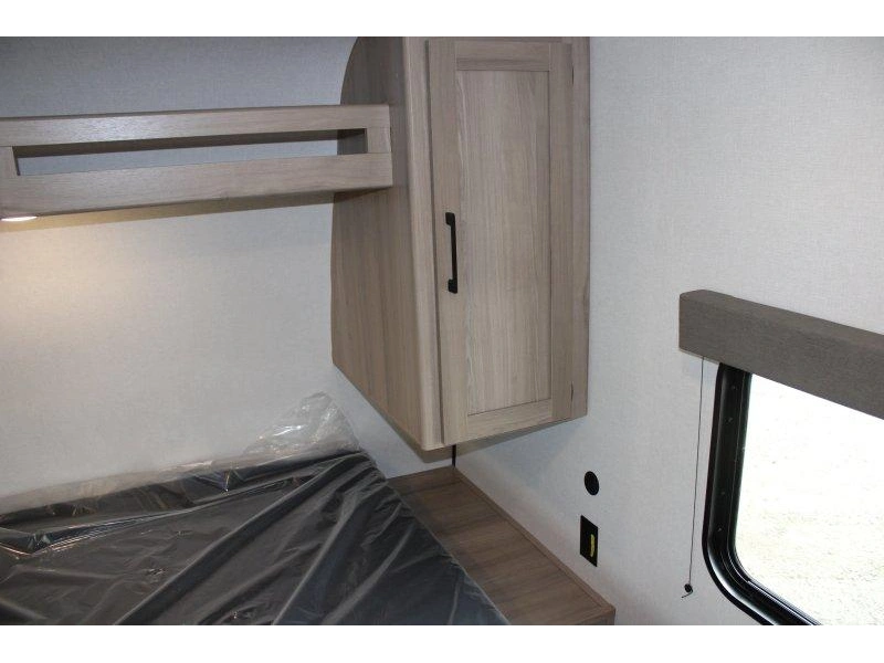 Keystone Rv Coleman 25b 2026 alt