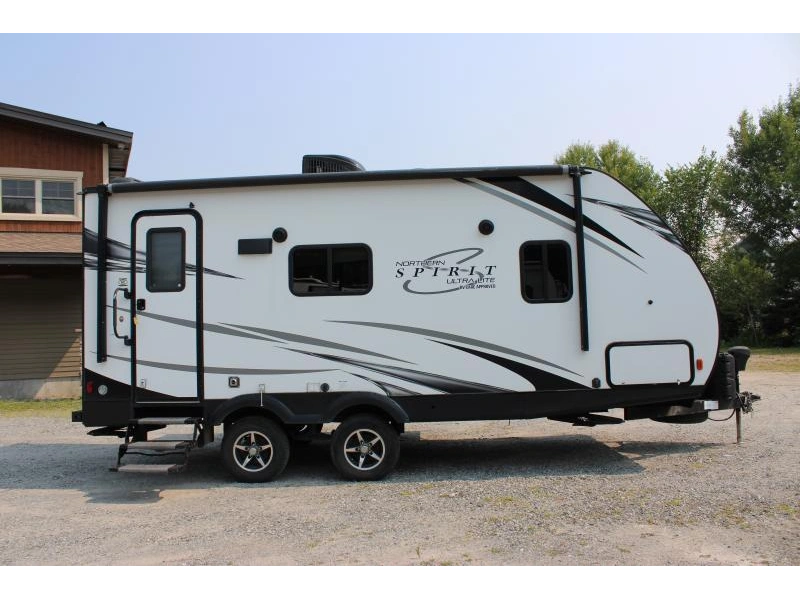 2020 Coachmen Northern Spirit 1943rb alt