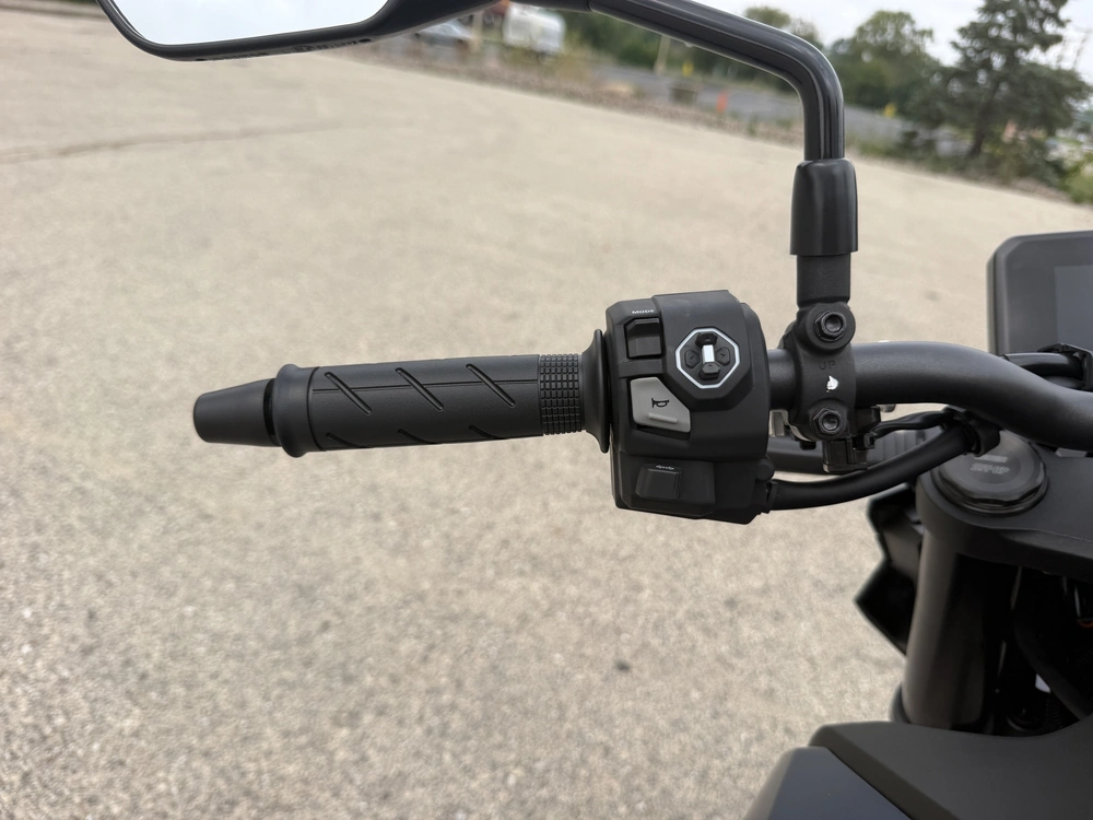 2026 Honda Cb750 Hornet E-clutch alt