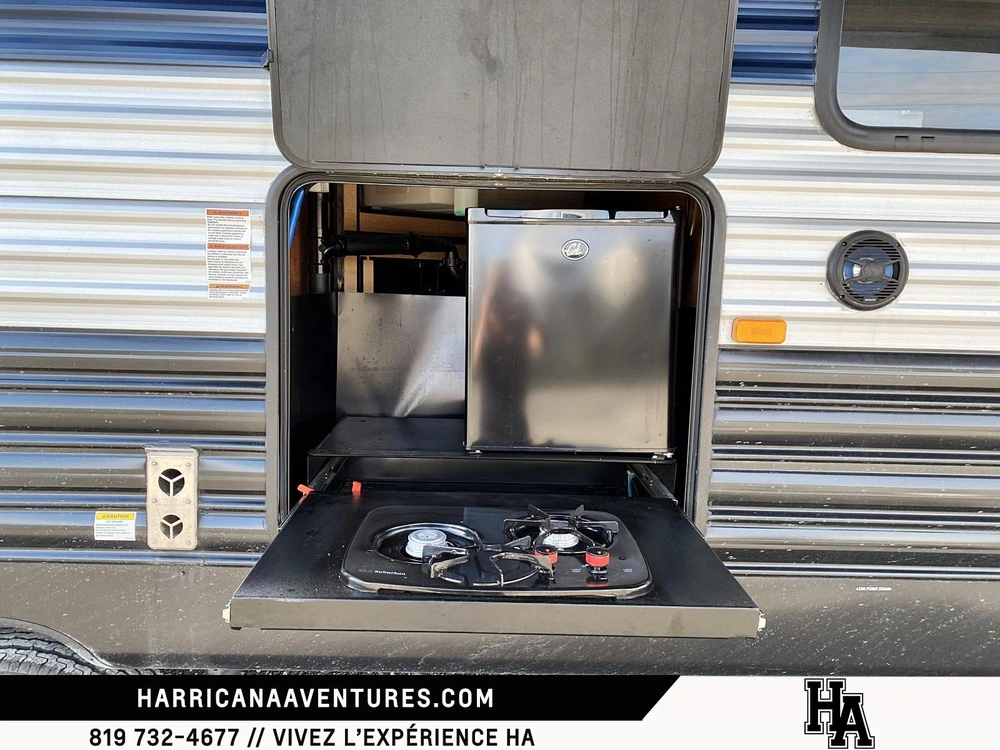 Cherokee 29rr Cargo 2022 alt