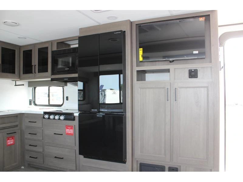 Grand Design Transcend 305bht 2026 alt