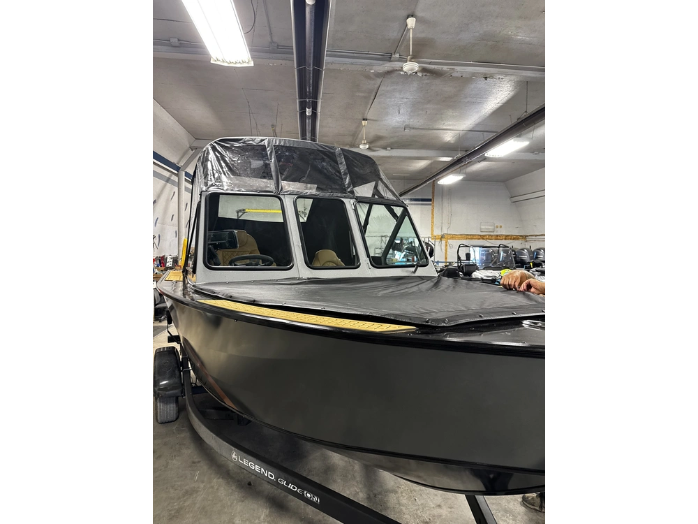 2027 Legend 19 Titanium Rugged alt