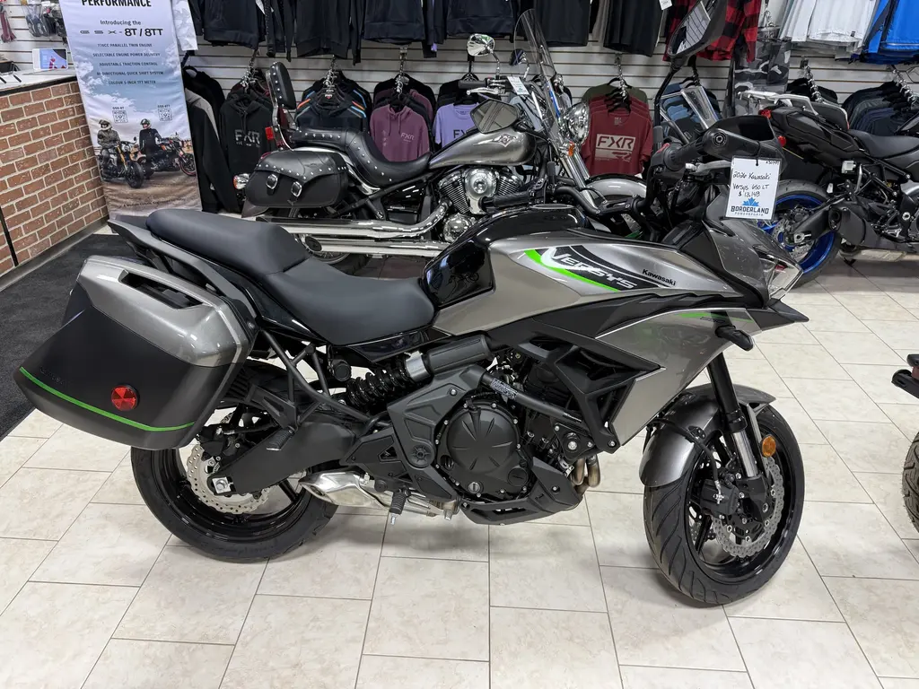 2026 Kawasaki Versys 650 LT - Metallic Graphite Gray 