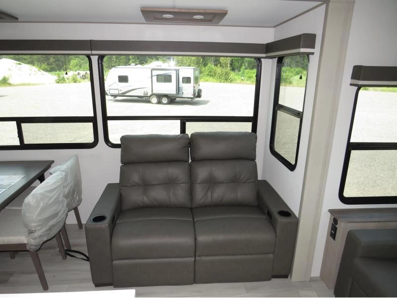 Grand Design Influence 2903rl 2026 alt