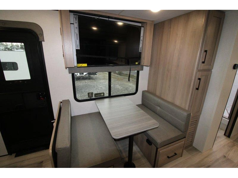 Keystone Rv Coleman 2115rk 2026 alt