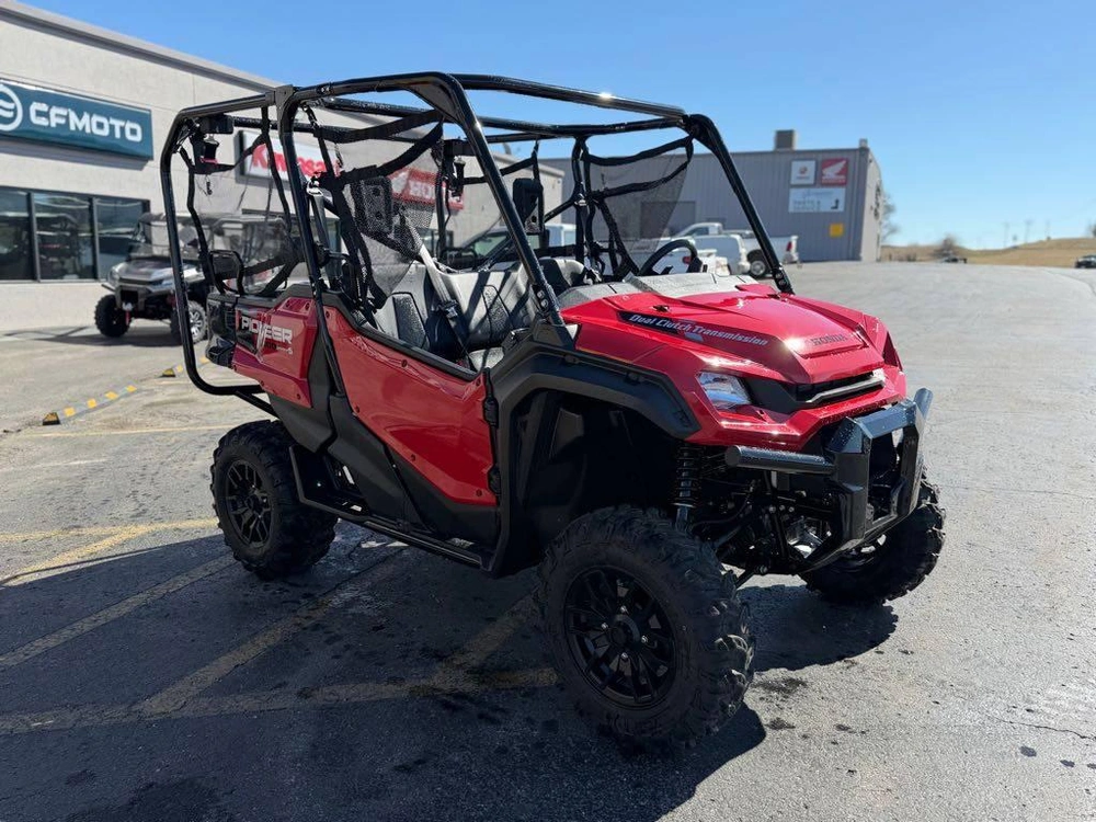 2025 Honda Pioneer 1000-5 Deluxe