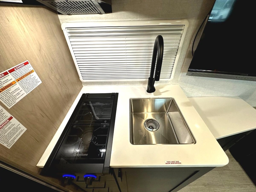Ember Rv Overland 190msl 2027 alt