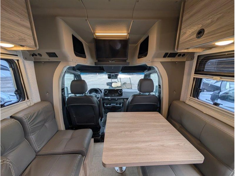 Winnebago Ekko 23b 2025 alt