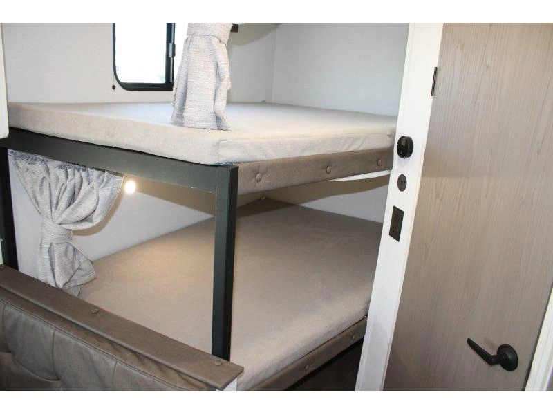 Grand Design Transcend 19bhx 2026 alt