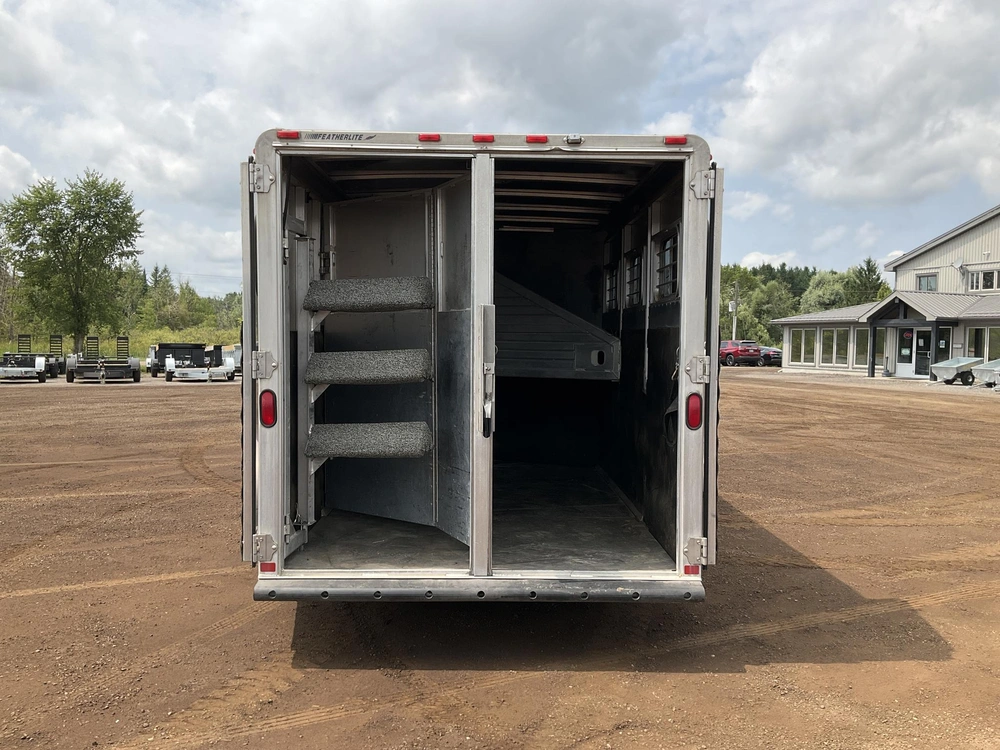 1997 Featherlite Model 8548 3 Horse Slant All Aluminum Gooseneck Horse Trailer alt