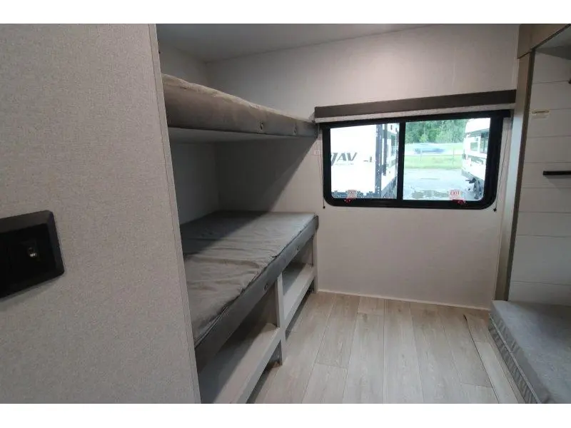 Jayco Jay Flight 2027