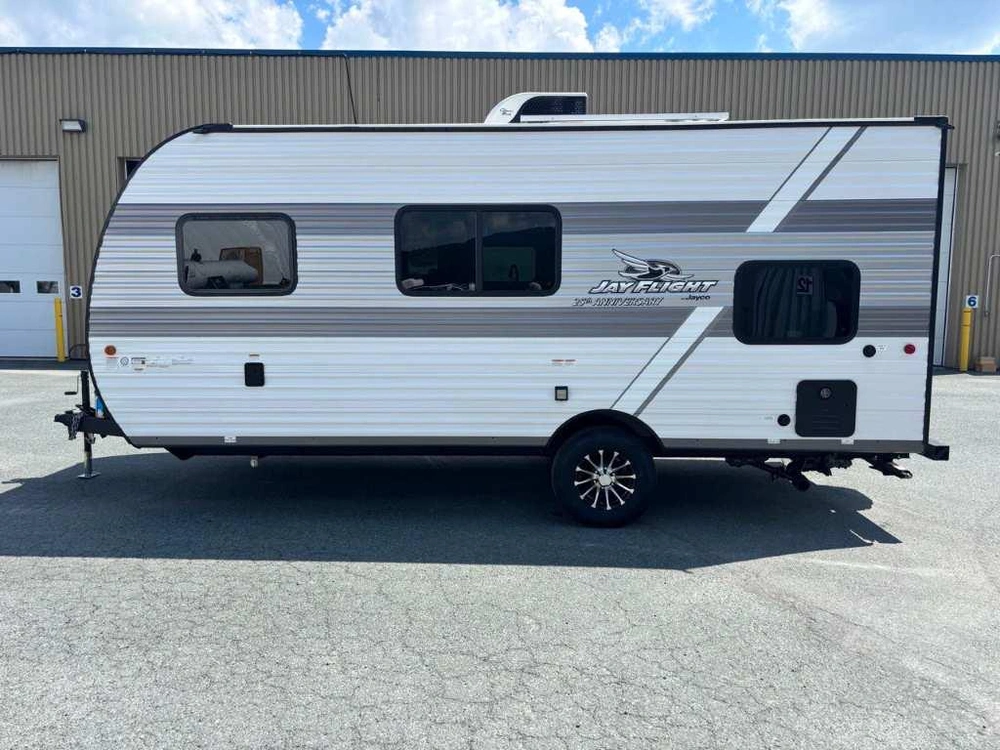 Jayco Jay Flight 175bh 2027 alt