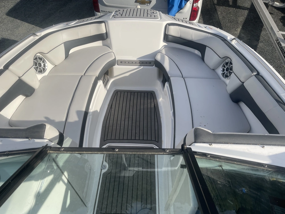 2014 Yamaha 212x alt