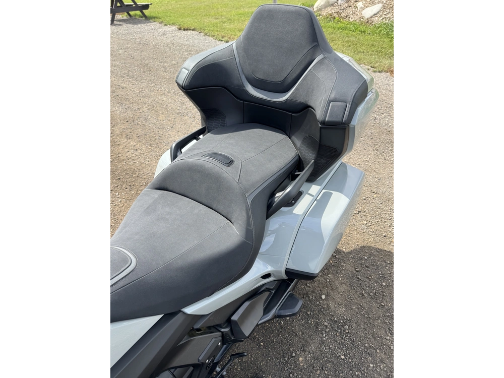 2026 Honda Gold Wing Tour alt