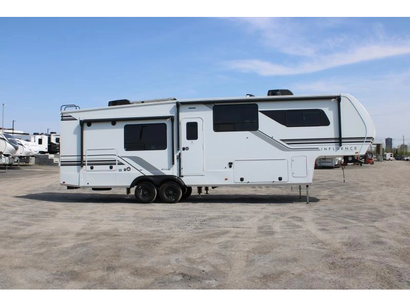 Grand Design Influence 3203gk 2025 alt