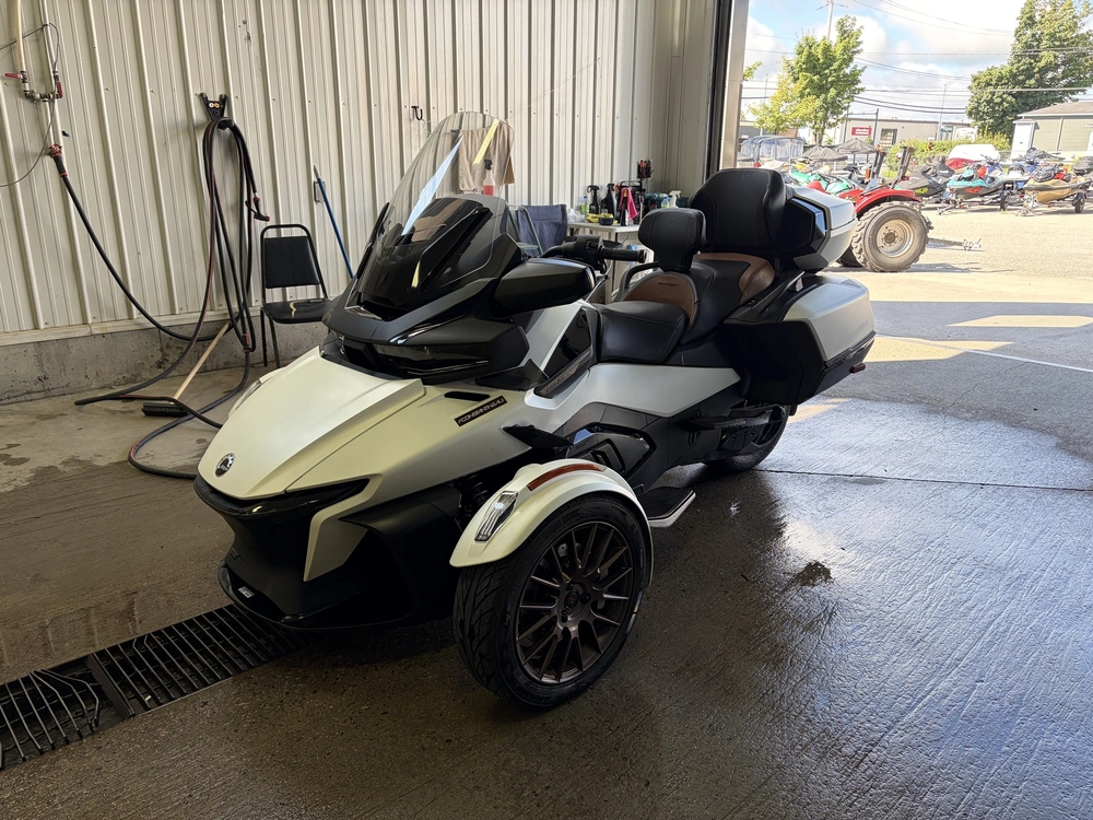 Can-am Spyder Rt Ltd Sea-to-sky 2024 alt