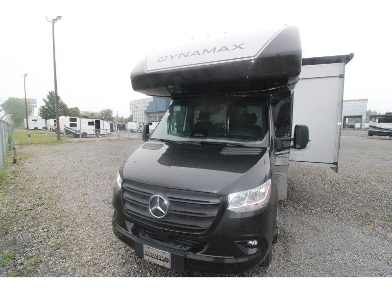 Dynamax Isata 3 24rw 2026 alt