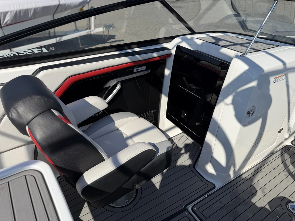 Yamaha 242x 2018 alt