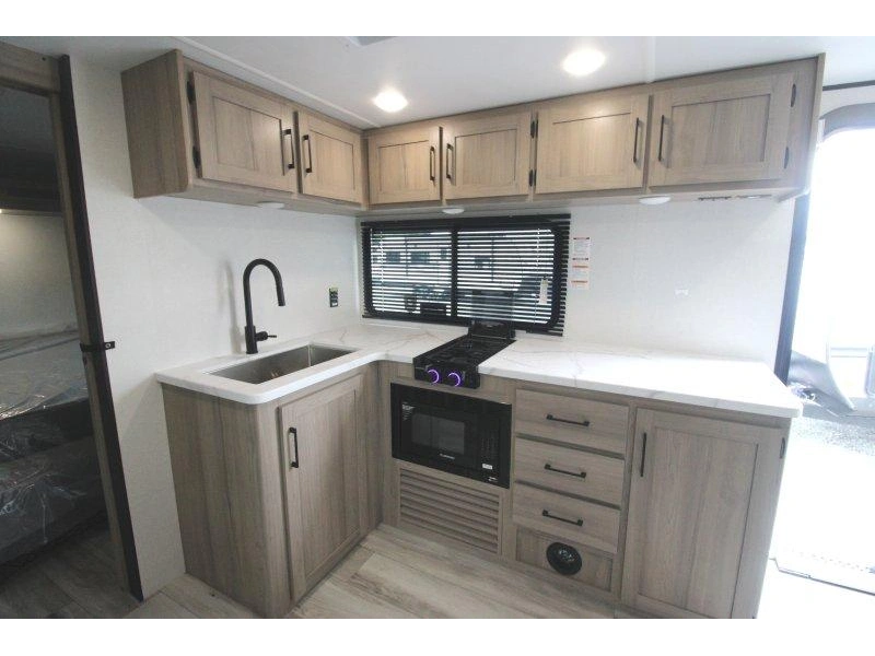 Keystone Rv Coleman 22bx 2027 alt