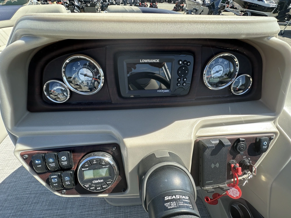2023 South Bay Pontoon 224 Rs Le Series Triple alt