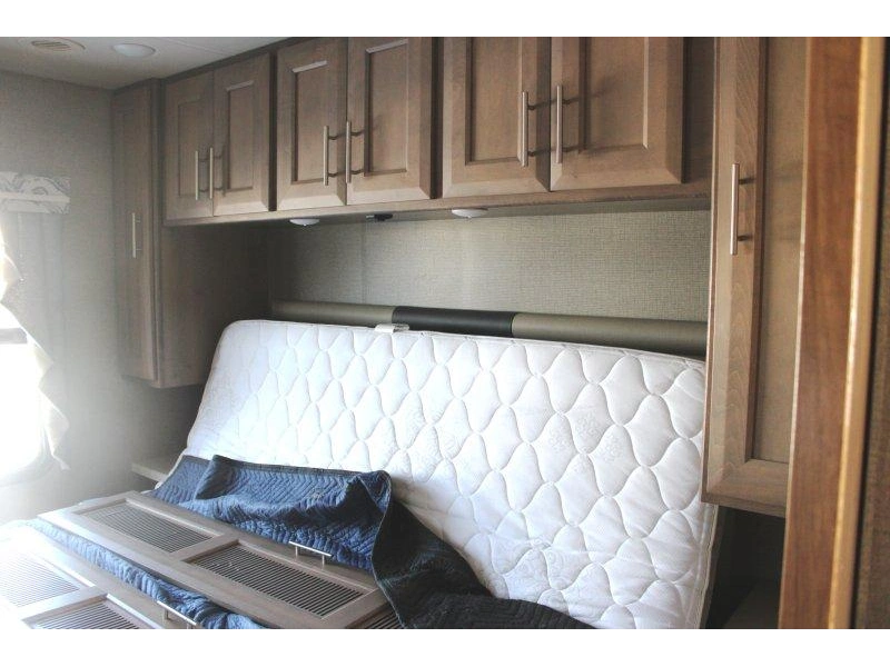 Thor Motor Coach Miramar 35.2 2022 alt
