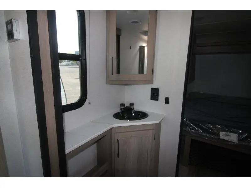 Keystone RV Coleman 2027