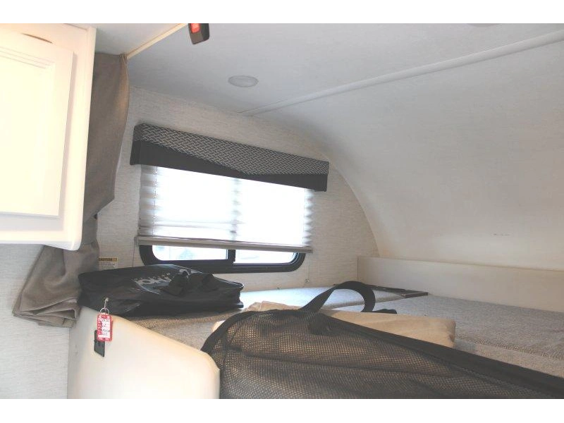 Thor Motor Coach Four Winds 22e 2025 alt