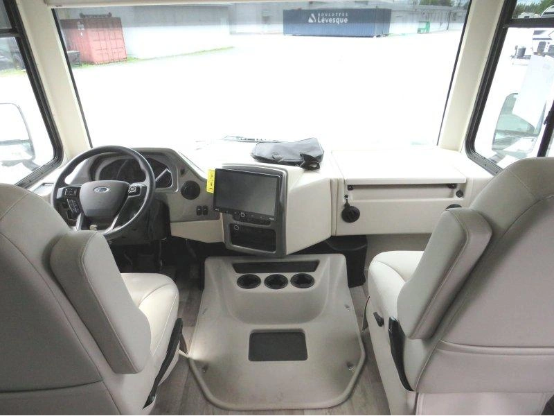 Thor Motor Coach Resonate 29d 2026 alt