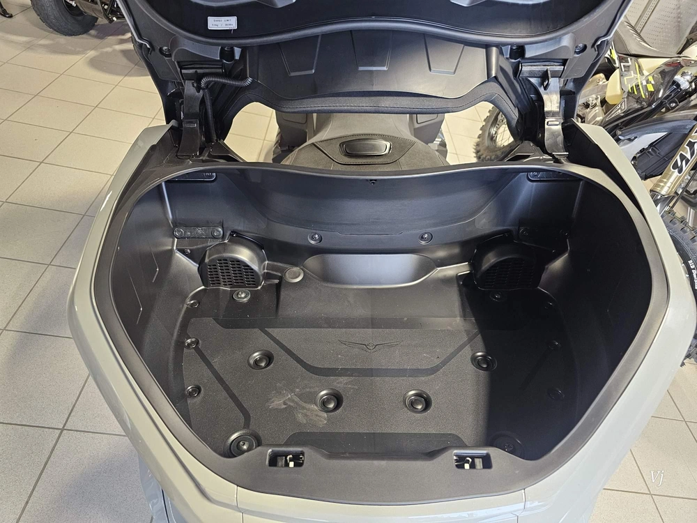 2026 Honda Gold Wing Tour Abs alt