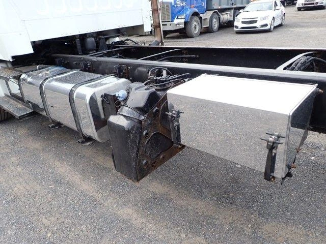 Freightliner M2-106 2013