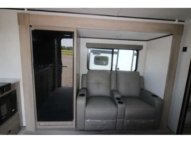 Keystone RV Coleman 2027