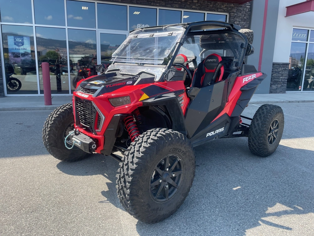2018 Polaris Turbo S Ultimate alt