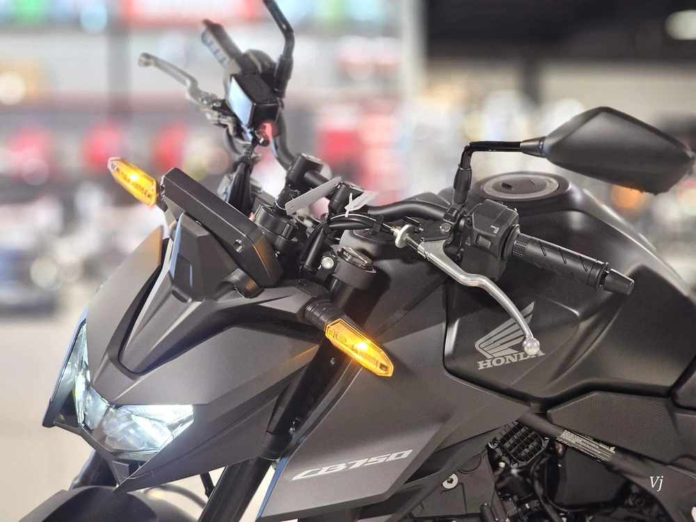 2025 Honda Cb750 Abs alt