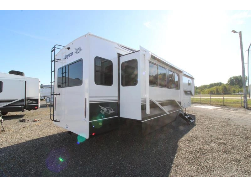 2026 Jayco Eagle 355mbqs alt