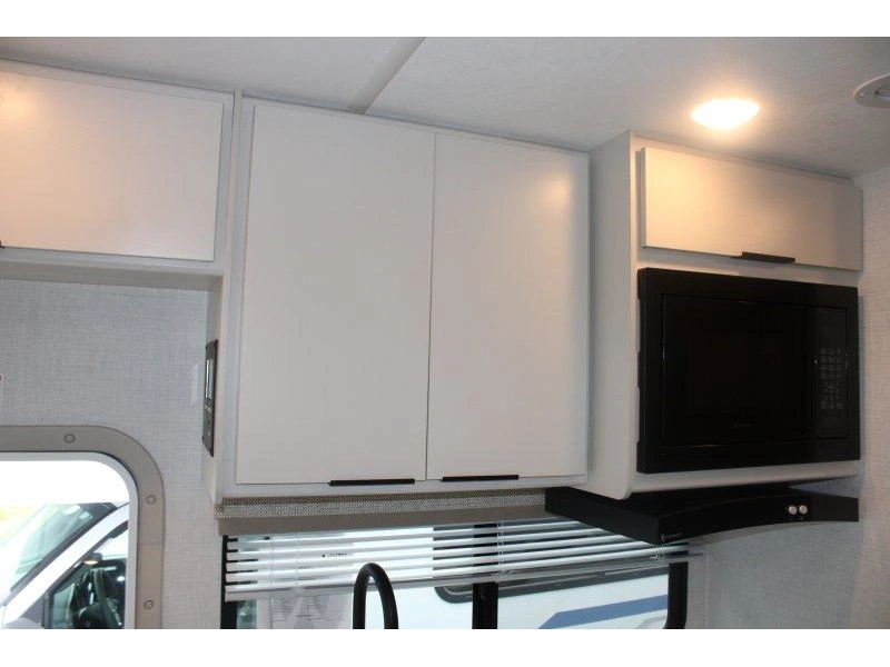 Thor Motor Coach Four Winds 25z 2027 alt