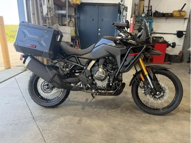2026 Suzuki V-strom 800de alt