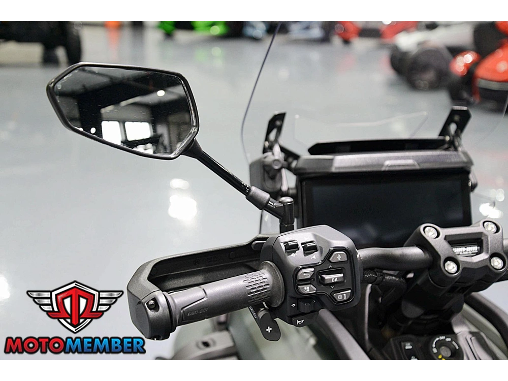 2025 Can-am Canyon Redrock alt