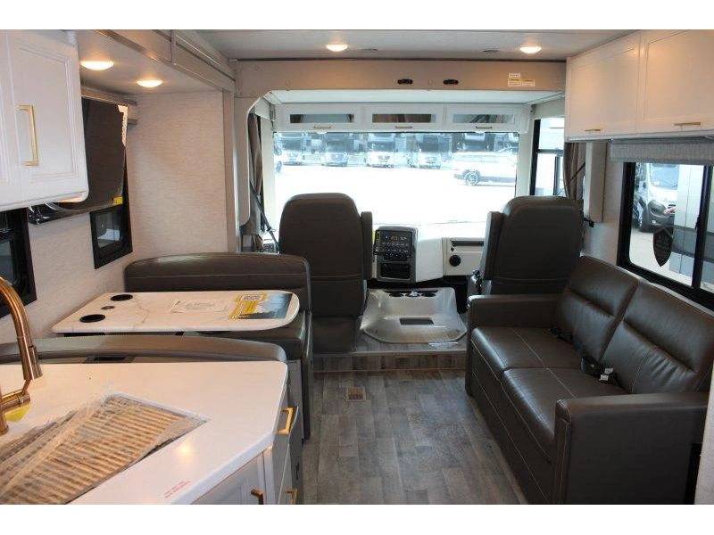 Thor Motor Coach Resonate 30c 2026 alt