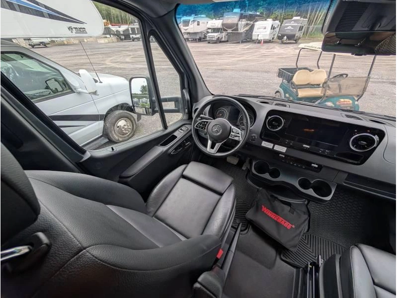 Winnebago Ekko 23b 2025 alt