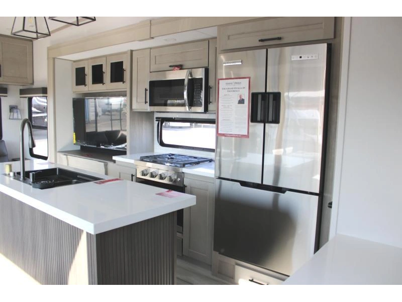 Grand Design Influence 2903rl 2026 alt