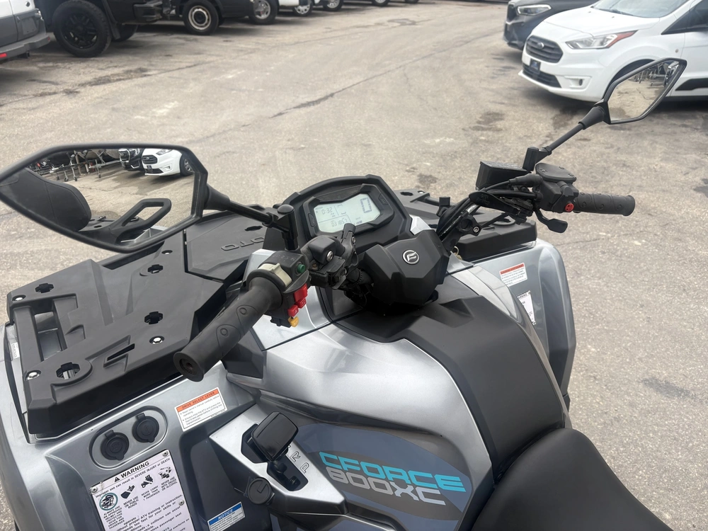 2021 Cfmoto Cforce 800 alt