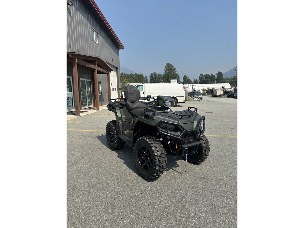 2026 Polaris Sportsman Touring 570 Premium Green *$97 Bi-weekly* alt